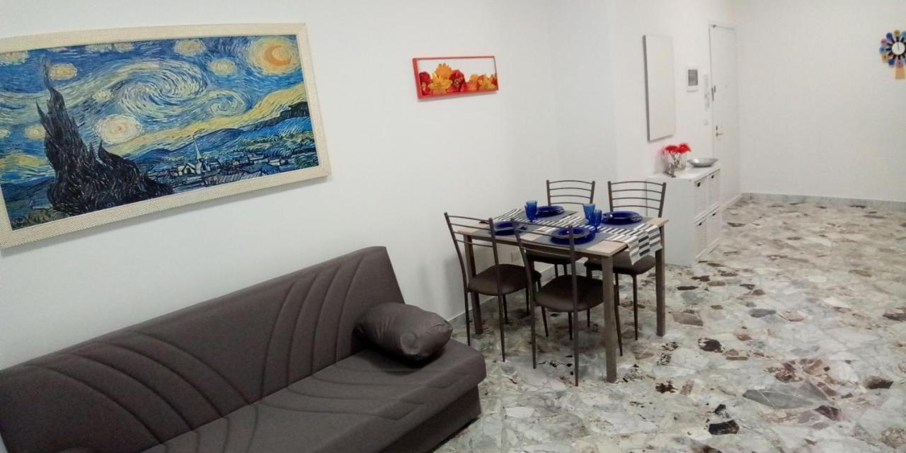 Station Suite Bari Bagian luar foto