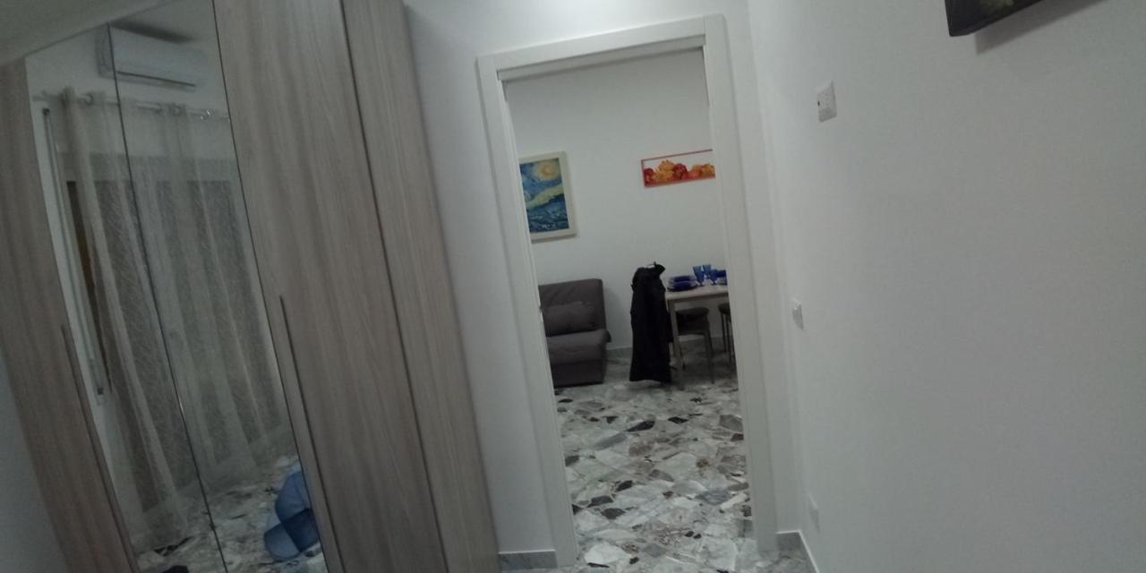 Station Suite Bari Bagian luar foto