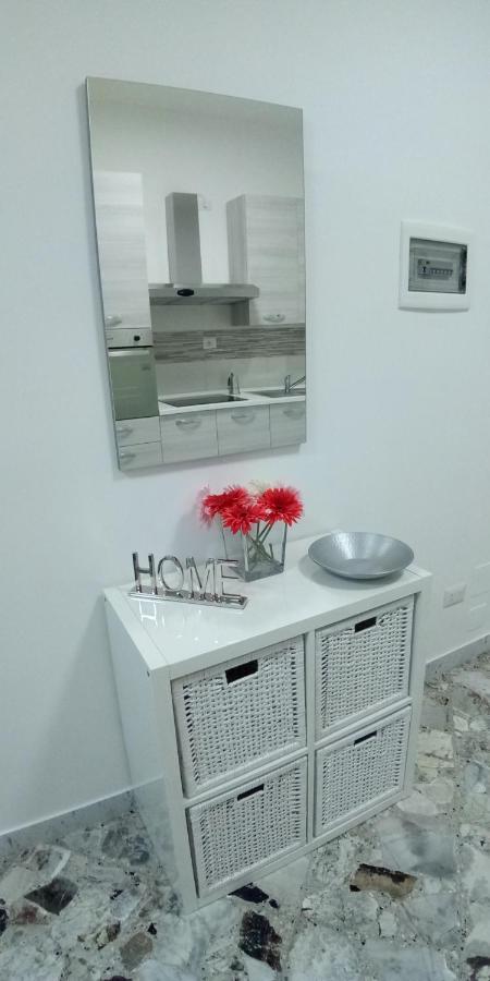 Station Suite Bari Bagian luar foto