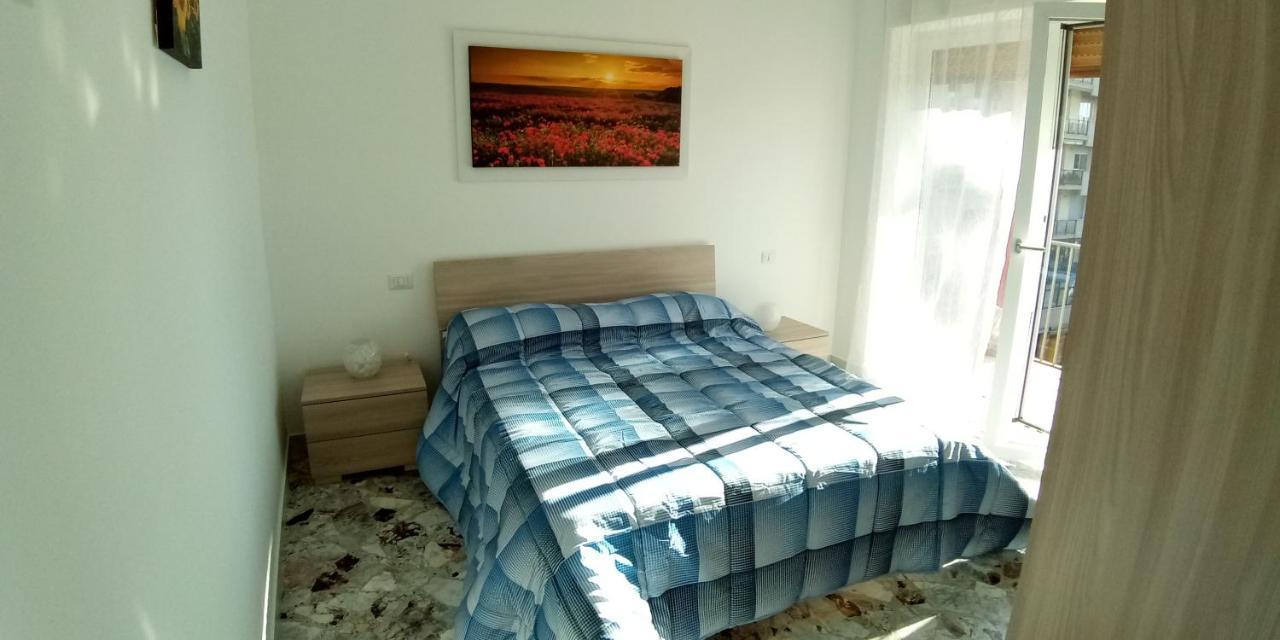 Station Suite Bari Bagian luar foto